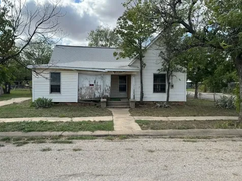 1000 S Frio Street Coleman TX 76834