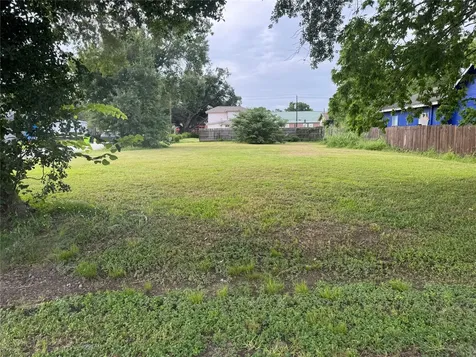 512 Travis Street Street Richmond TX 77469