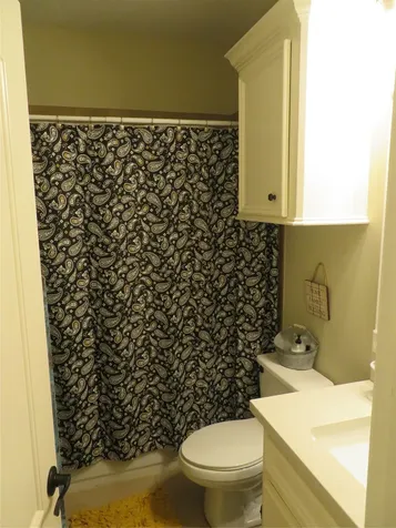 422 E Hunting Tower Run Conroe TX 77316
