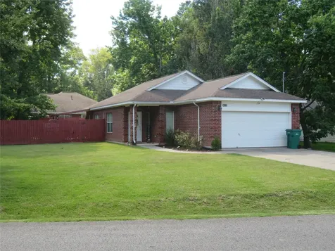 422 E Hunting Tower Run Conroe TX 77316
