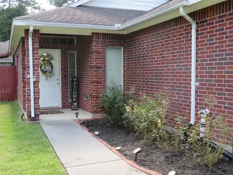 422 E Hunting Tower Run Conroe TX 77316