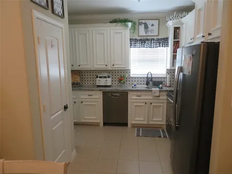 422 E Hunting Tower Run Conroe TX 77316