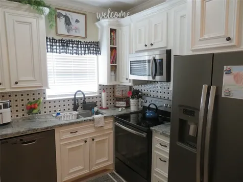 422 E Hunting Tower Run Conroe TX 77316