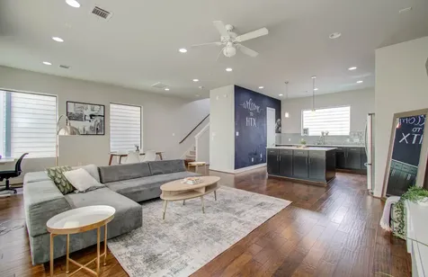 509 Gregg Street Houston TX 77020