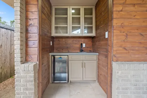 5113 W 43rd Street Houston TX 77092