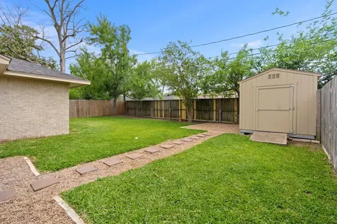 5113 W 43rd Street Houston TX 77092