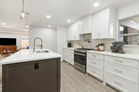 5113 W 43rd Street Houston TX 77092