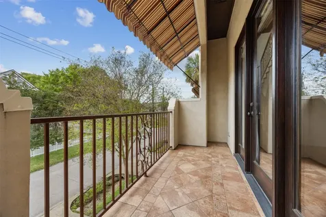 414 Snover Street Houston TX 77007