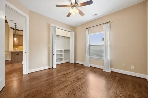 414 Snover Street Houston TX 77007