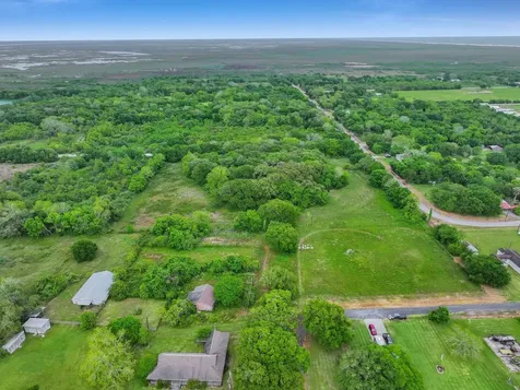 2187 Old Mexico Road High Island TX 77623