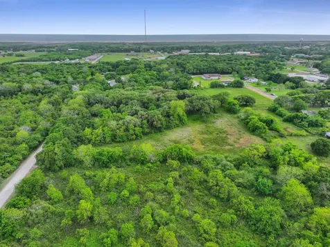 2187 Old Mexico Road High Island TX 77623