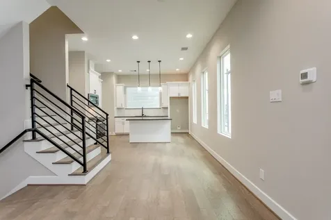 1439 W 25th Street B Houston TX 77008