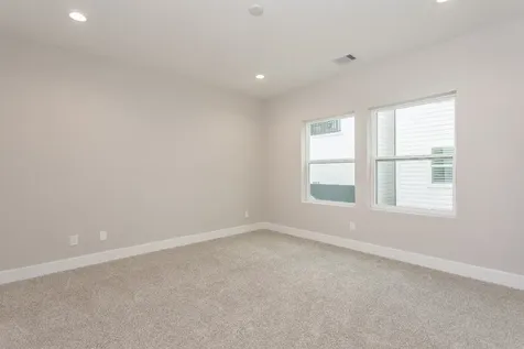 1439 W 25th Street B Houston TX 77008