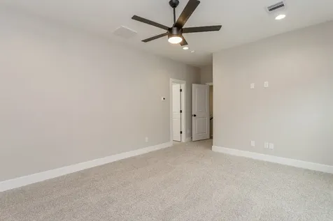 1439 W 25th Street B Houston TX 77008