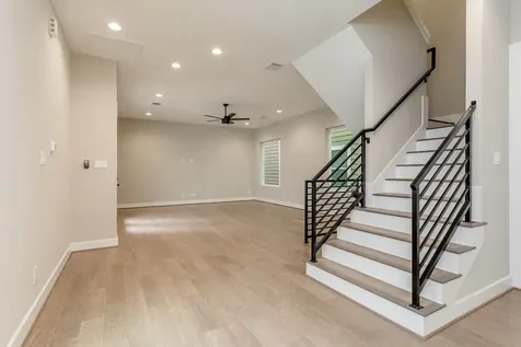 1439 W 25th Street B Houston TX 77008