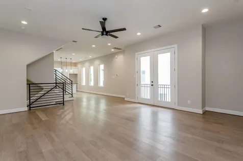 1439 W 25th Street B Houston TX 77008