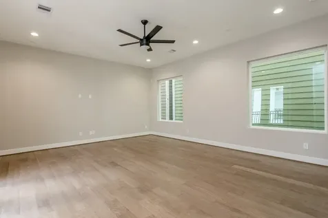1439 W 25th Street B Houston TX 77008