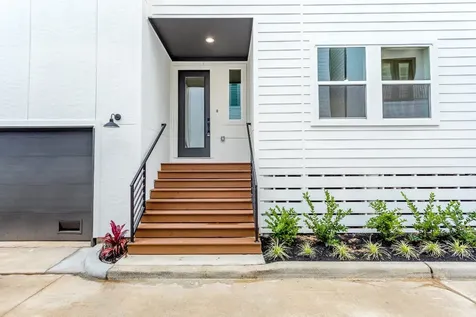 1439 W 25th Street B Houston TX 77008