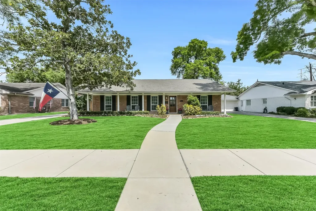 7706 Meadowbriar Lane Houston TX 77063