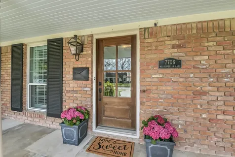 7706 Meadowbriar Lane Houston TX 77063