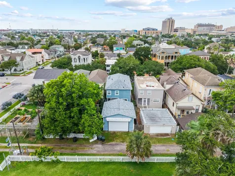 1219 Sealy Street Galveston TX 77550