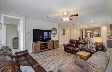1971 Highland Meadows Drive Pearland TX 77089