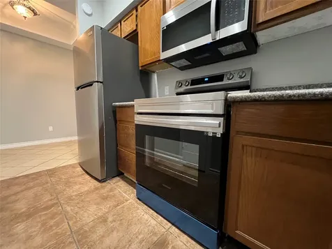 8055 Cambridge Street 35 Houston TX 77054