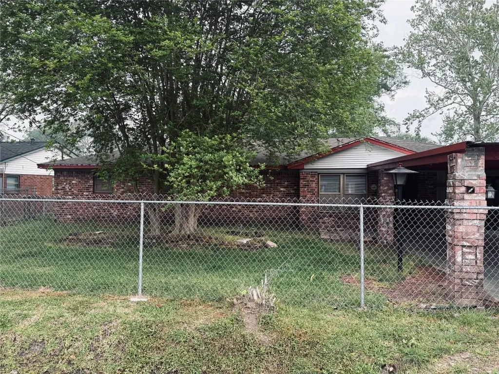 415 Zinn Drive Crosby TX 77532