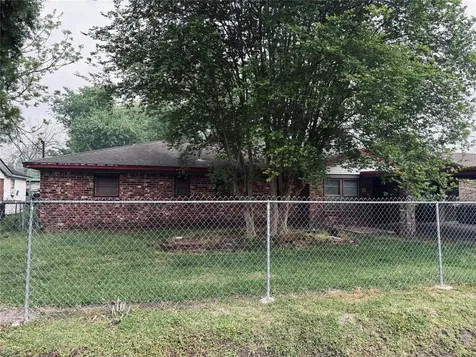 415 Zinn Drive Crosby TX 77532