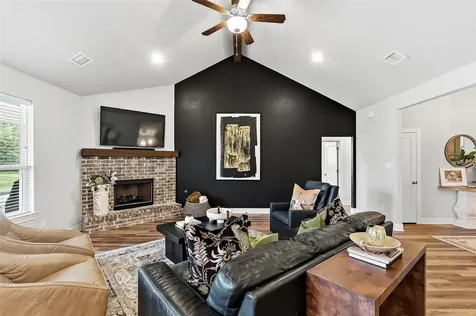 10468 Cornwall Lane Iola TX 77861