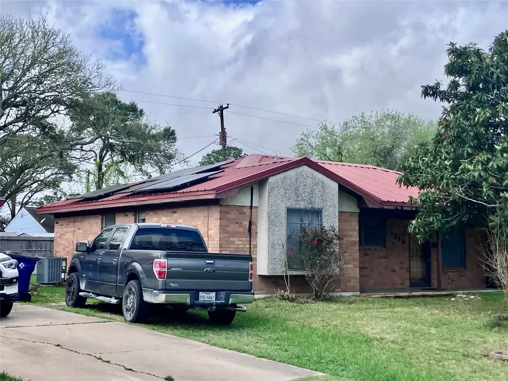 1313 N Noble Road Texas City TX 77591