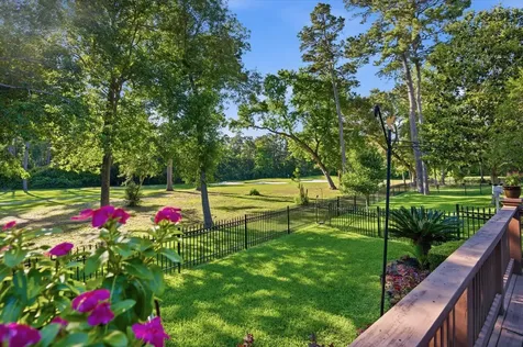 2727 N Cotswold Manor Drive Houston TX 77339