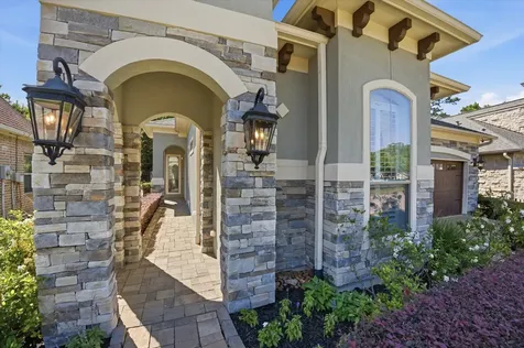 2727 N Cotswold Manor Drive Houston TX 77339