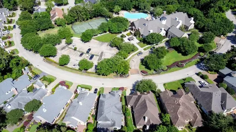 2727 N Cotswold Manor Drive Houston TX 77339