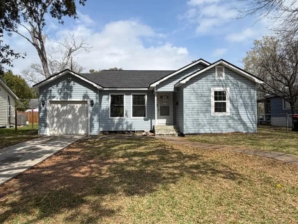 716 E Republic Avenue Baytown TX 77520