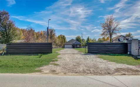 898 Road 3556 Cleveland TX 77327