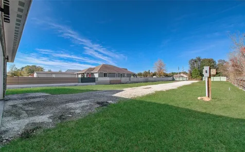 898 Road 3556 Cleveland TX 77327