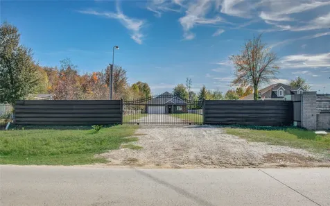898 Road 3556 Cleveland TX 77327