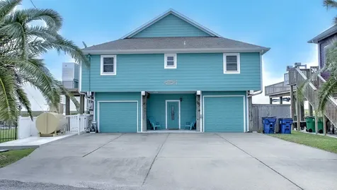 1682 Blue Water Drive Freeport TX 77541