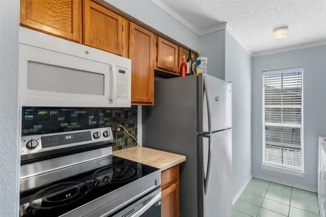 1515 Sandy Springs Road 3404 Houston TX 77042