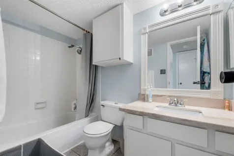 1515 Sandy Springs Road 3404 Houston TX 77042