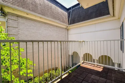 2601 Bellefontaine Street 218 Houston TX 77025
