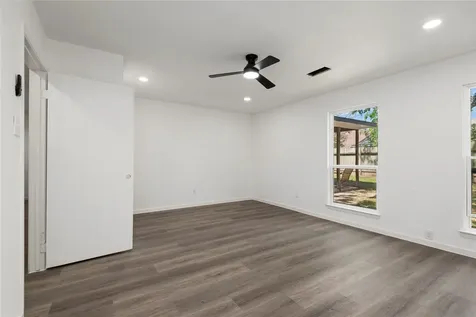 3230 Hombly Road Houston TX 77066