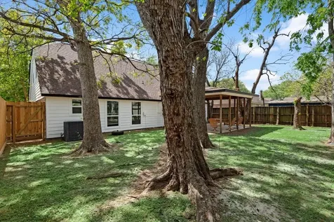 3230 Hombly Road Houston TX 77066