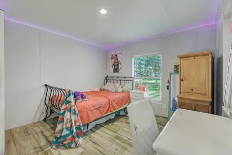 650 County Road 2219 Cleveland TX 77327