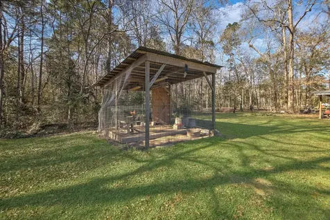 650 County Road 2219 Cleveland TX 77327