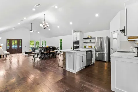 112 Glen Haven Livingston TX 77351