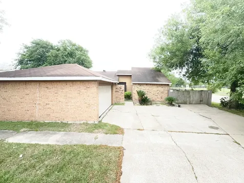 8702 Parkway Forest Drive Houston TX 77044