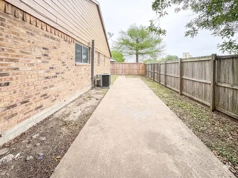 8702 Parkway Forest Drive Houston TX 77044