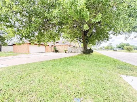 8702 Parkway Forest Drive Houston TX 77044